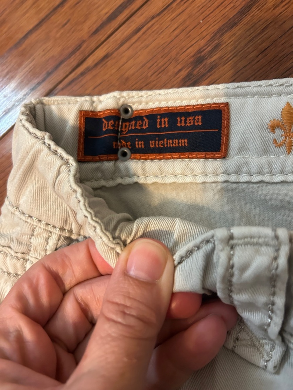 Rock Revival Cream Embroidered Pocket Kids Jeans. Medium 32 inseam. - Picture 8 of 9